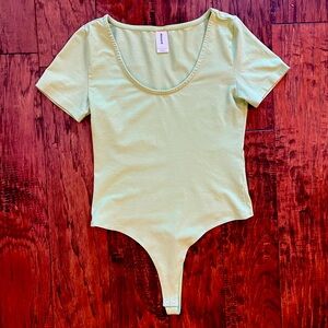 Abound Pale Green Scoop Neck Short Sleeve Bodysuit, 94% Organic Cotton, Size S